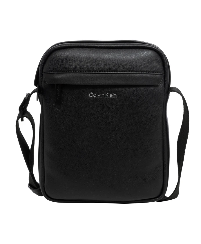 Сумка репортера через плечо Calvin Klein, черный
Сумка репортера через плечо Calvin Klein, черный