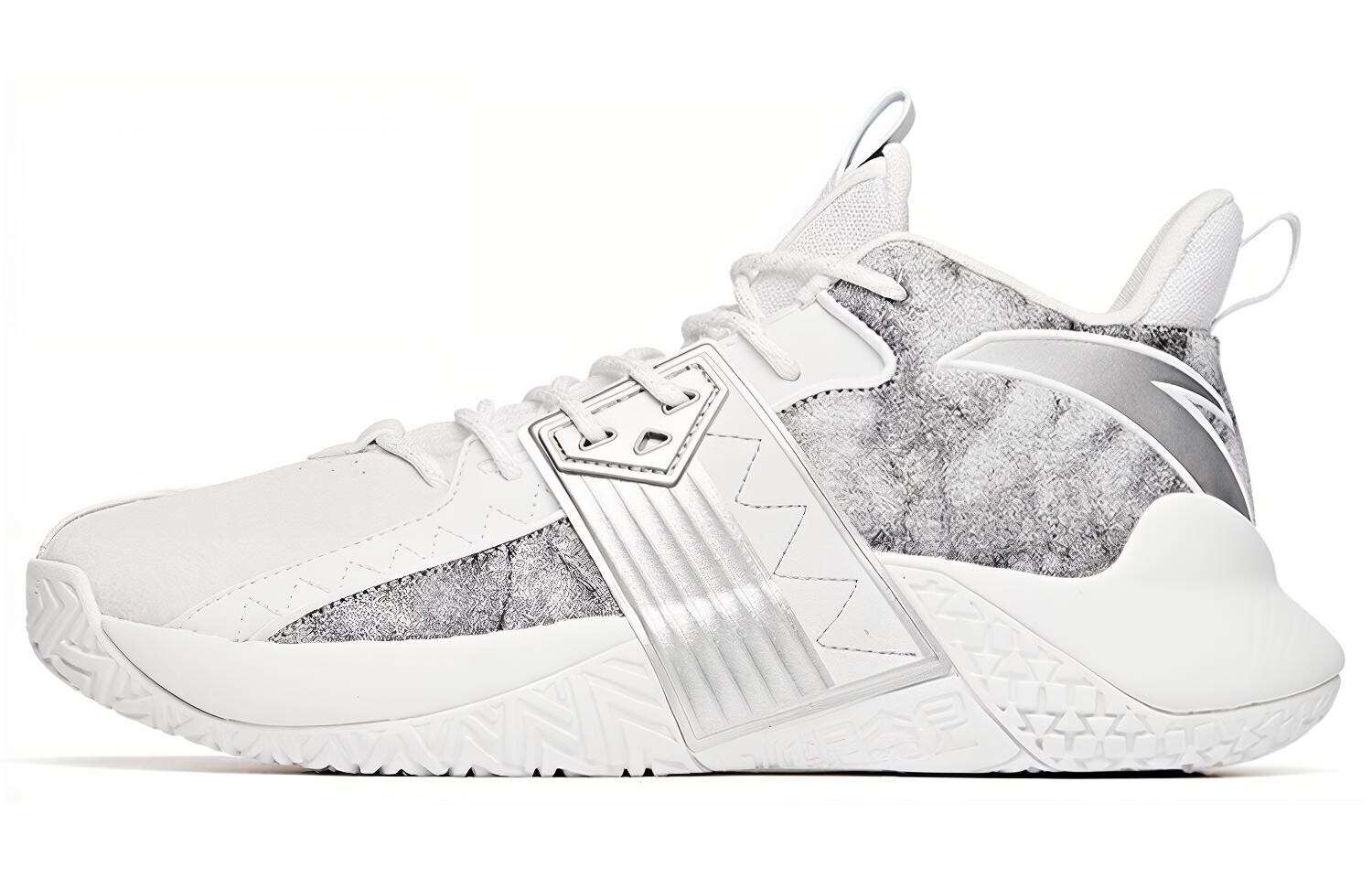 Баскетбольные кроссовки Cement Busters мужские с низким верхом, белые/цветочные, серые, серебристые Anta
Баскетбольные кроссовки Cement Busters мужские с низким верхом, белые/цветочные, серые, серебристые Anta