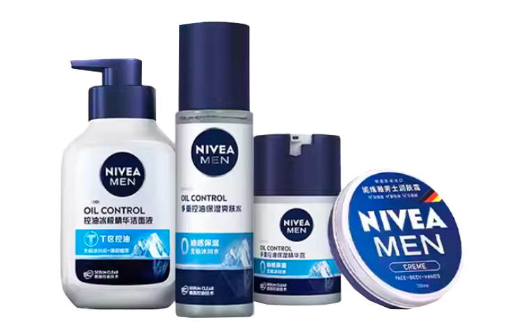 Мужской набор для ухода за кожей oil control ice extreme: очищающее средство 150 мл + тоник 150 мл + сыворотка 50 г + увлажняющий крем 150 мл NIVEA
Мужской набор для ухода за кожей oil control ice extreme: очищающее средство 150 мл + тоник 150 мл + сыворотка 50 г + увлажняющий крем 150 мл NIVEA