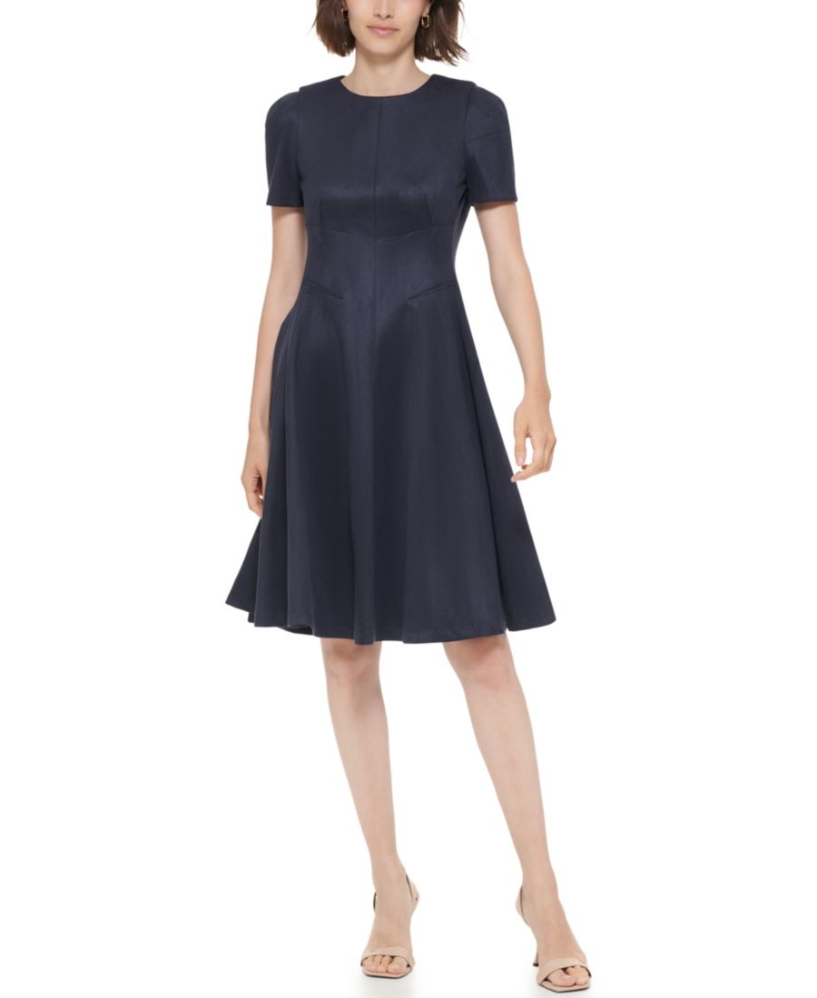 Укороченное платье из замши с короткими рукавами в стиле дайвинг Calvin Klein, Navy
Укороченное платье из замши с короткими рукавами в стиле дайвинг Calvin Klein, Navy