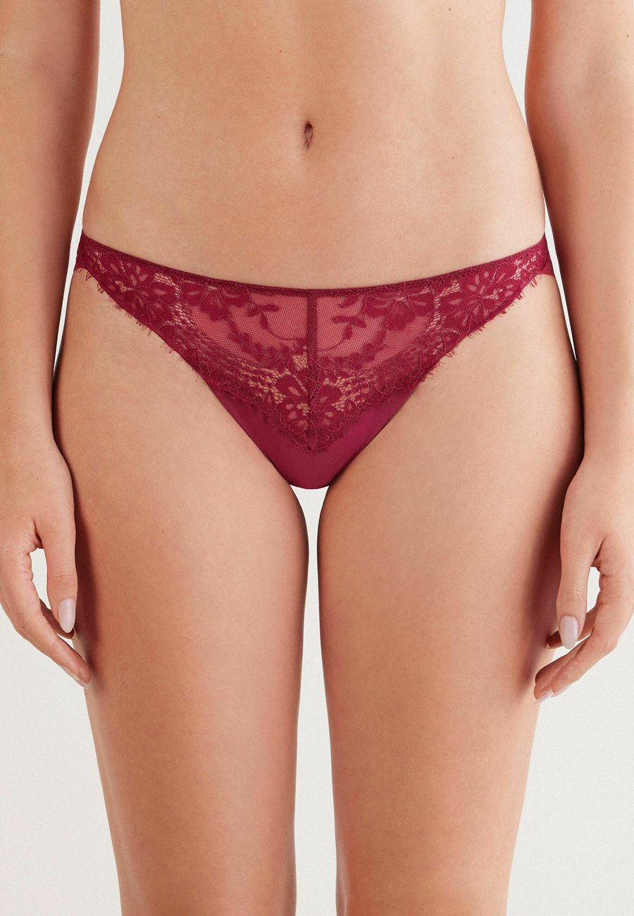 Трусы Intimissimi Thong, Violet/Mottled Purple
Трусы Intimissimi Thong, Violet/Mottled Purple