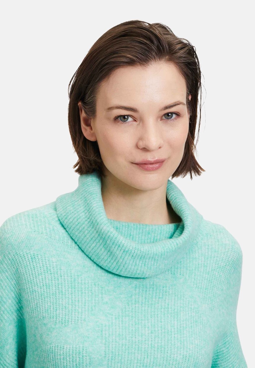 Джемпер MIT ÜBERSCHNITTENEN ÄRMELN Betty & Co, светло-зеленый
Джемпер MIT ÜBERSCHNITTENEN ÄRMELN Betty & Co, светло-зеленый