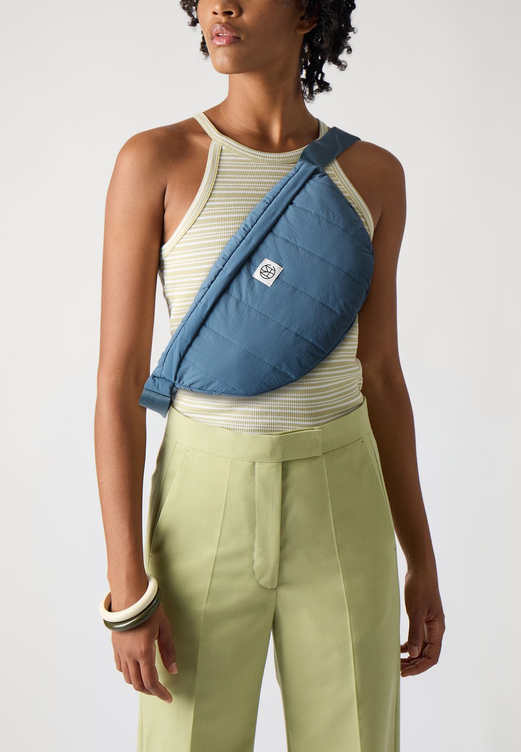 Поясная сумка SASJA ICON BUMBAG MSCH Copenhagen, светло-голубой, Синий, Поясная сумка SASJA ICON BUMBAG MSCH Copenhagen, светло-голубой
Поясная сумка SASJA ICON BUMBAG MSCH Copenhagen, светло-голубой, Синий, Поясная сумка SASJA ICON BUMBAG MSCH Copenhagen, светло-голубой