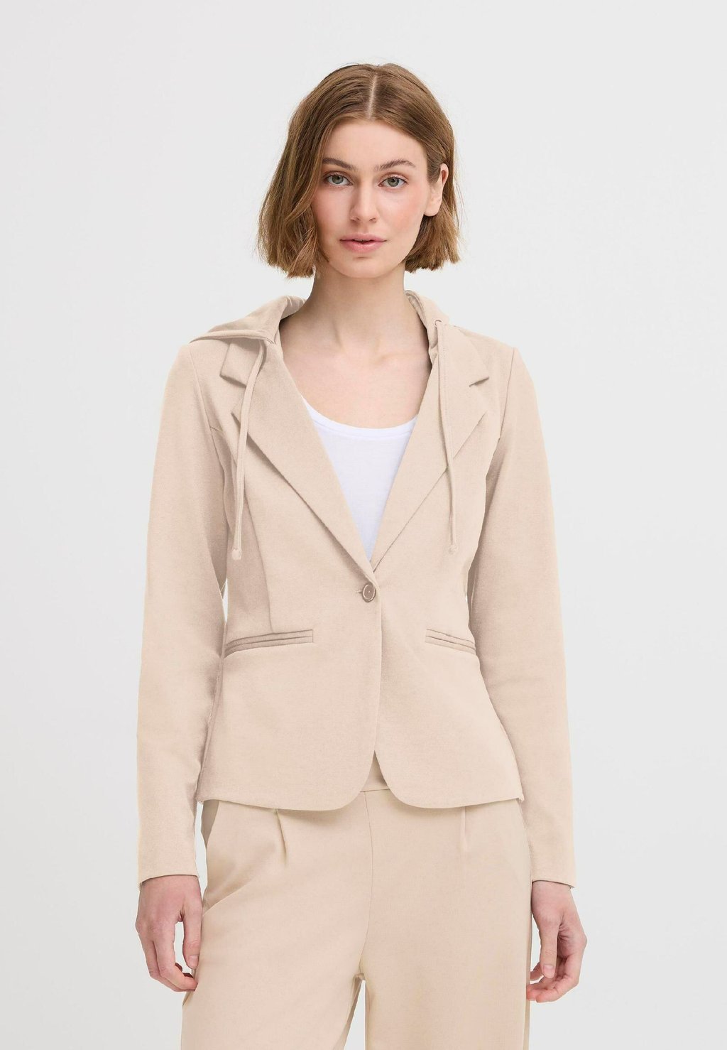 Блейзер ICHI, цвет Doeskin 
Блейзер ICHI, цвет Doeskin