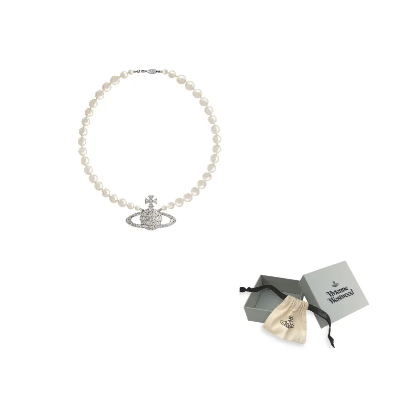 Мужские жемчужные ожерелья Vivienne Westwood
Мужские жемчужные ожерелья Vivienne Westwood