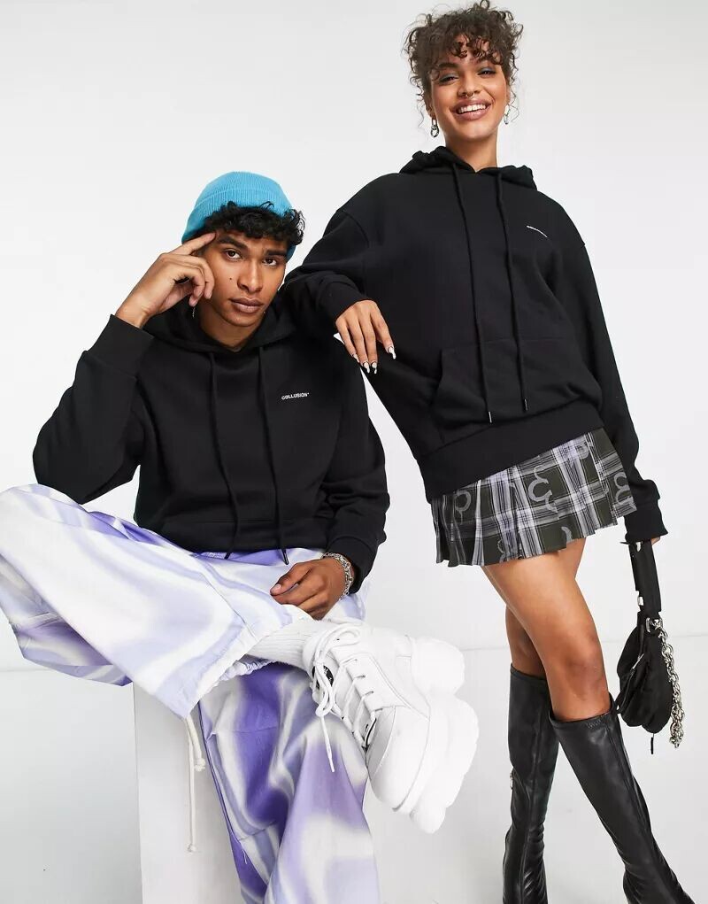 Черная толстовка унисекс с логотипом COLLUSION
Черная толстовка унисекс с логотипом COLLUSION