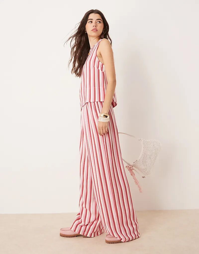 Широкие брюки ASOS DESIGN из льняного материала с розовыми полосками
Широкие брюки ASOS DESIGN из льняного материала с розовыми полосками