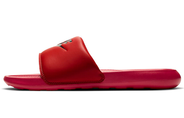 Мужские шлепанцы Nike Victori One
Мужские шлепанцы Nike Victori One