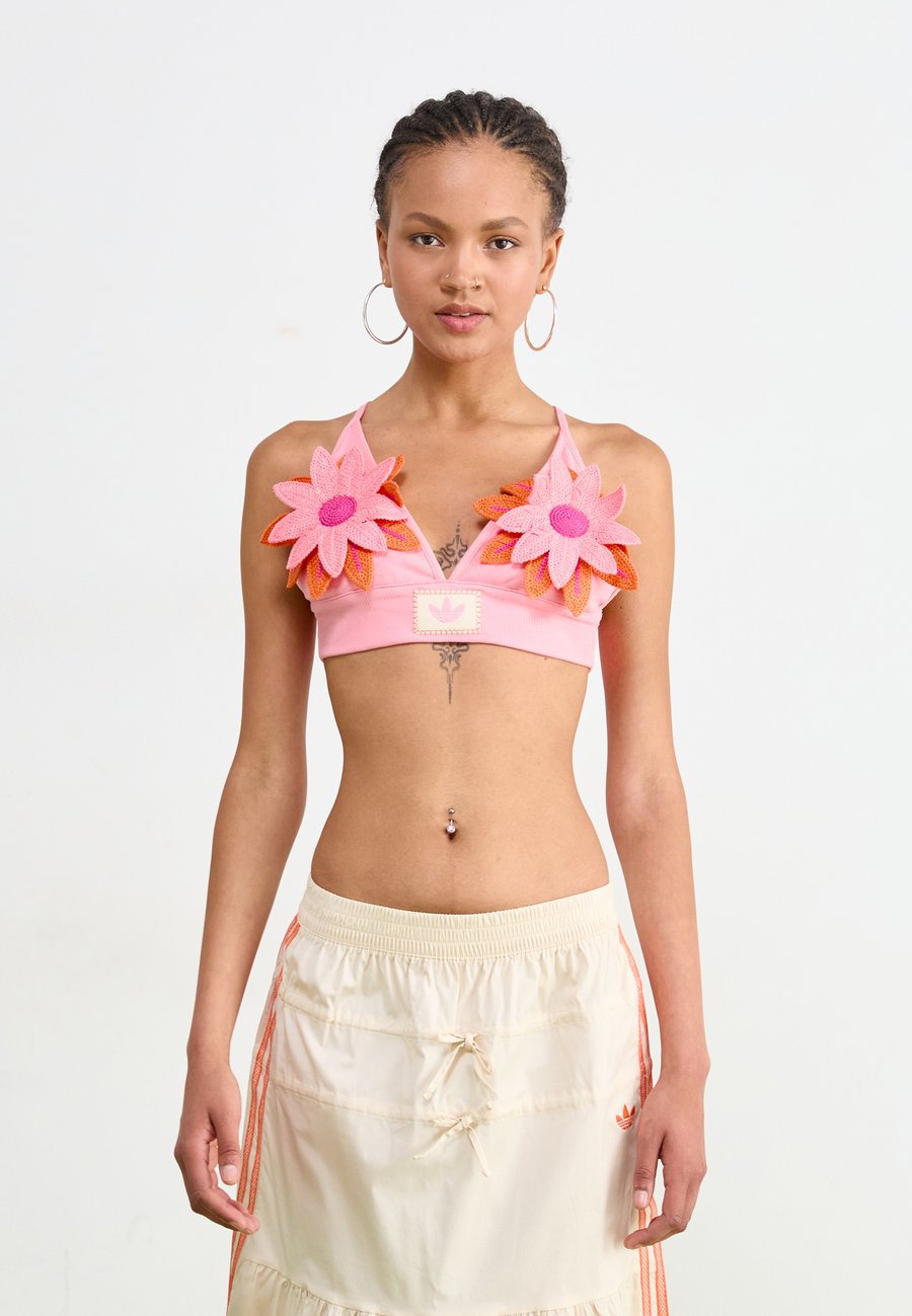 Топ Adidas Originals BRALET, Semi Pink Spark/Light Pink
Топ Adidas Originals BRALET, Semi Pink Spark/Light Pink