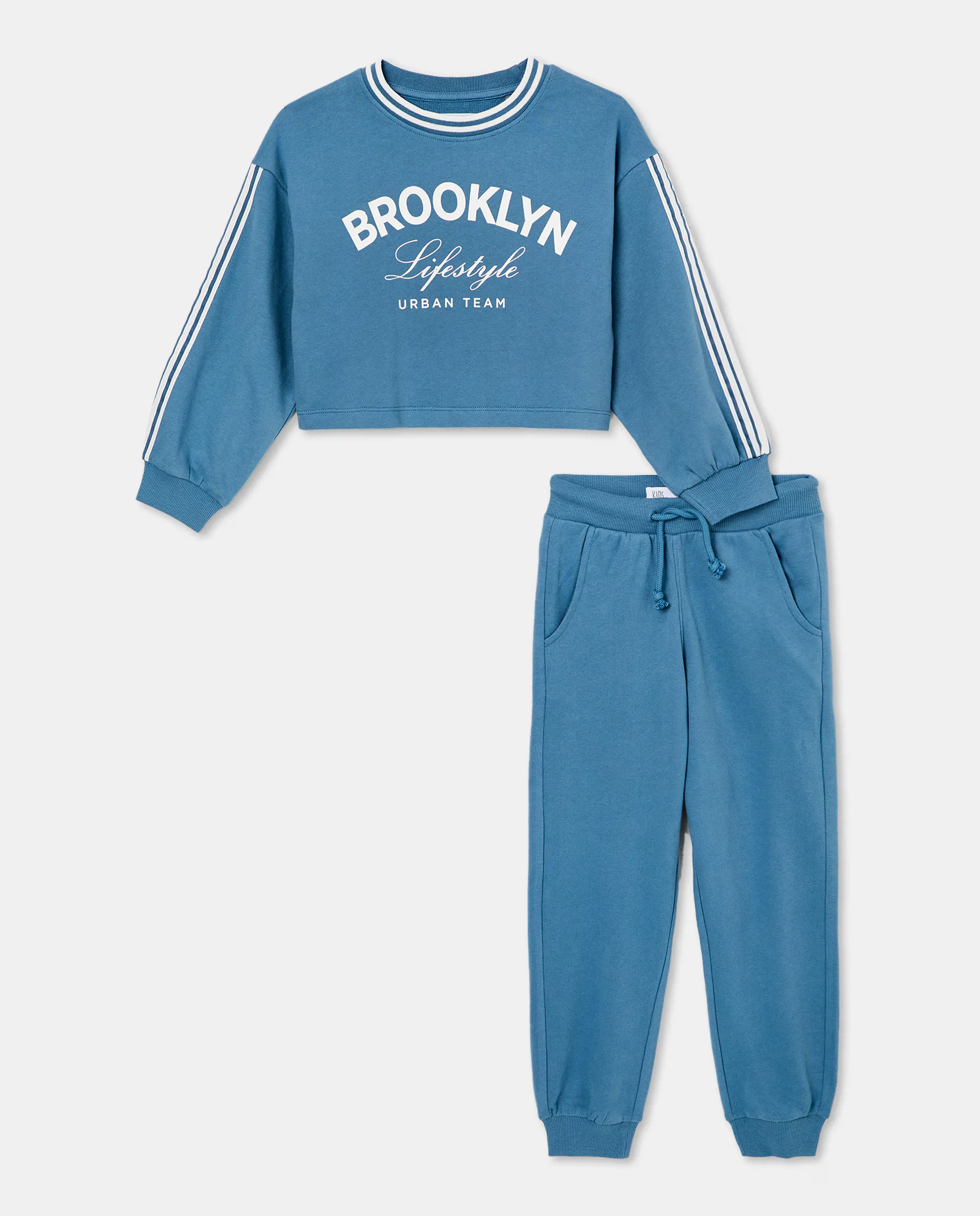 Комплект из флиса с джоггерами и худи кропом с воротником-стойкой для девочки Kids El Corte Inglés, синий
Комплект из флиса с джоггерами и худи кропом с воротником-стойкой для девочки Kids El Corte Inglés, синий