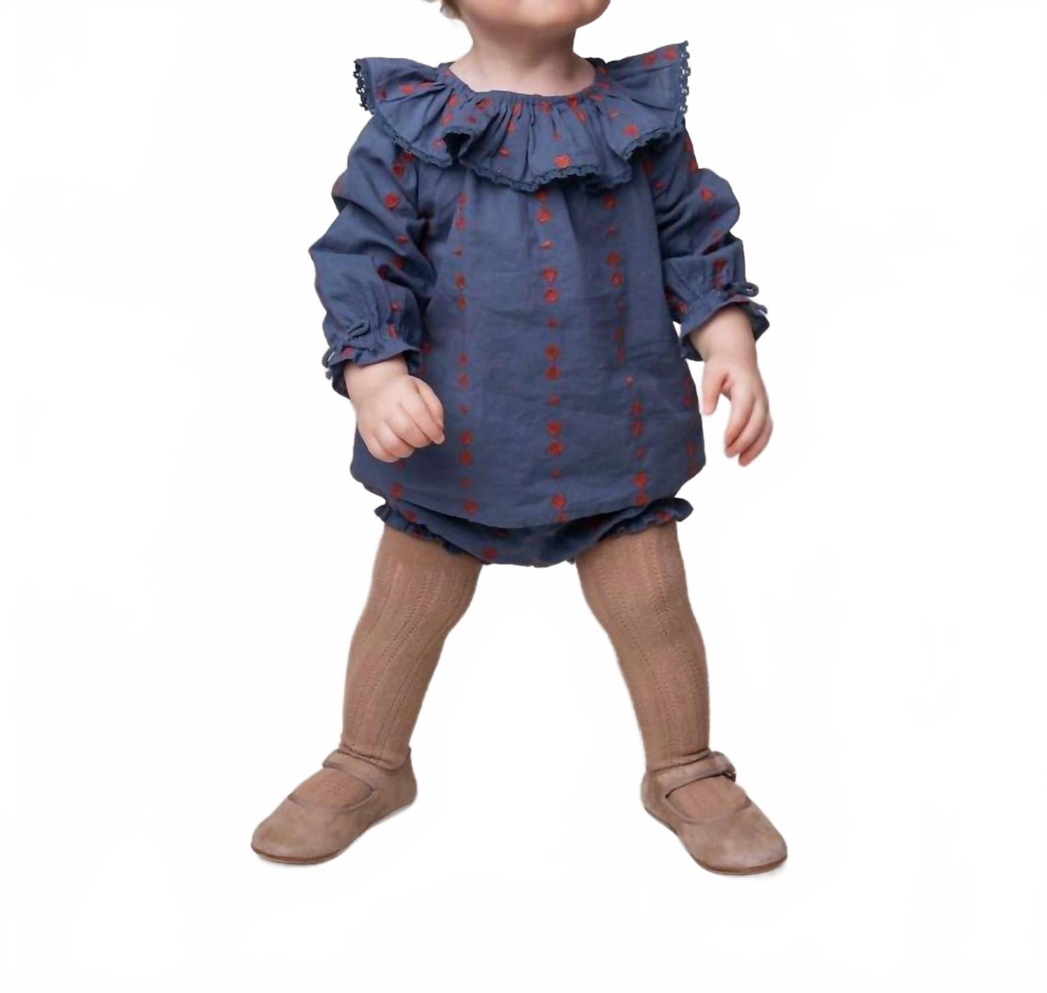 Детская блузка Tia Heart в темно-синем цвете MarMar Copenhagen
Детская блузка Tia Heart в темно-синем цвете MarMar Copenhagen