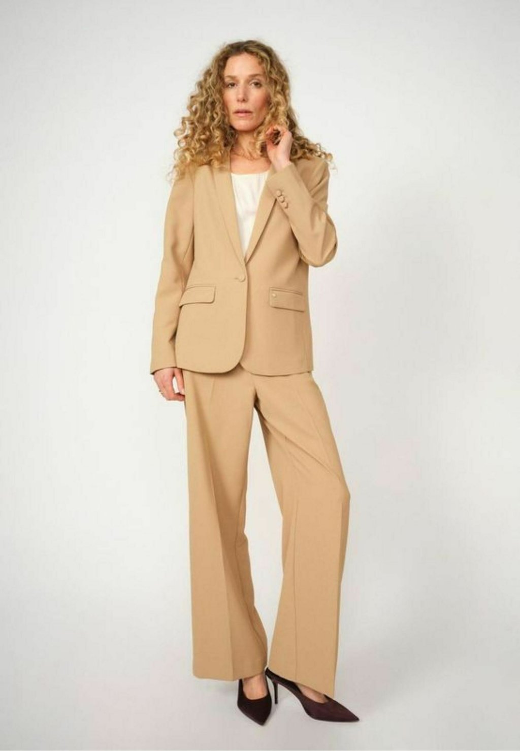 Брюки MMLEYA MILEY PANT Mos Mosh, коричневый
Брюки MMLEYA MILEY PANT Mos Mosh, коричневый