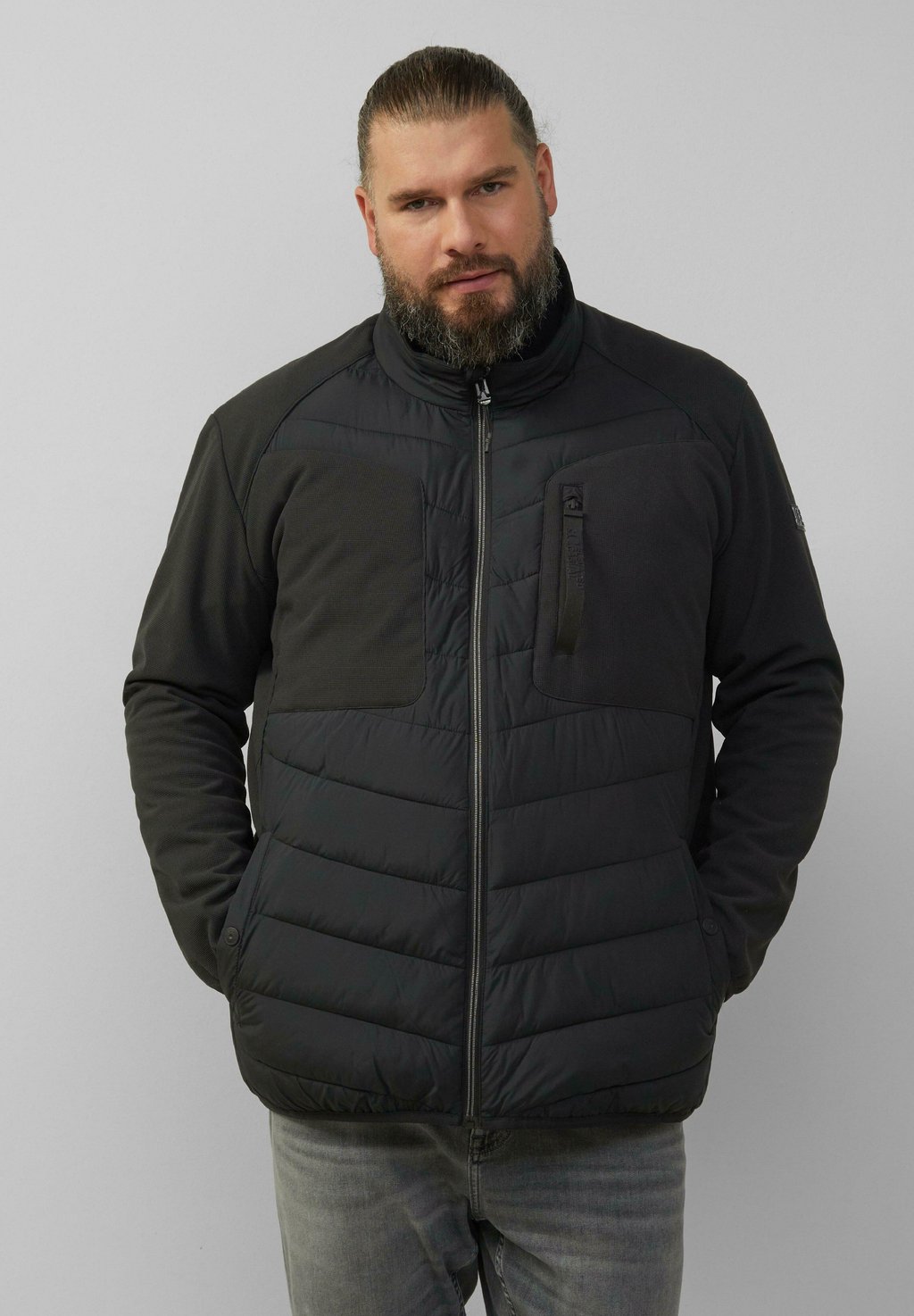 Пуховик s.Oliver, черный
Пуховик s.Oliver, черный