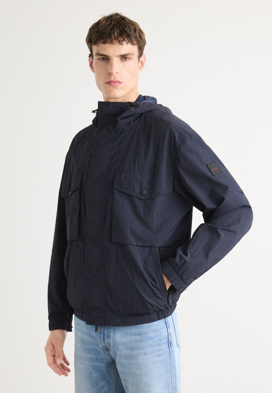 Куртка BOSS OMUSK, Dark Blue
Куртка BOSS OMUSK, Dark Blue