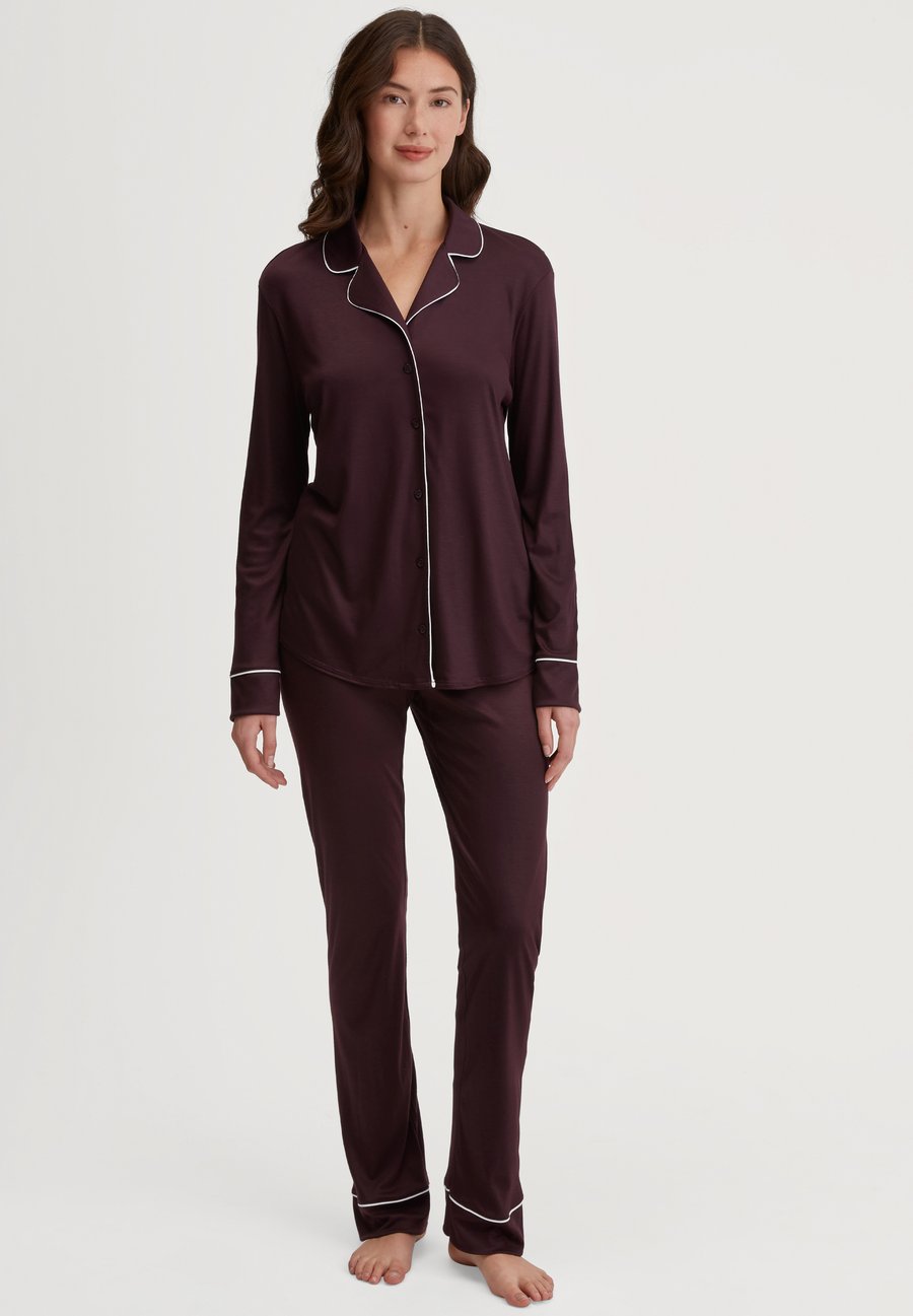 Пижамный комплект Calida MOONLIGHT DREAMS, Dark Burgundy/Bordeaux
Пижамный комплект Calida MOONLIGHT DREAMS, Dark Burgundy/Bordeaux