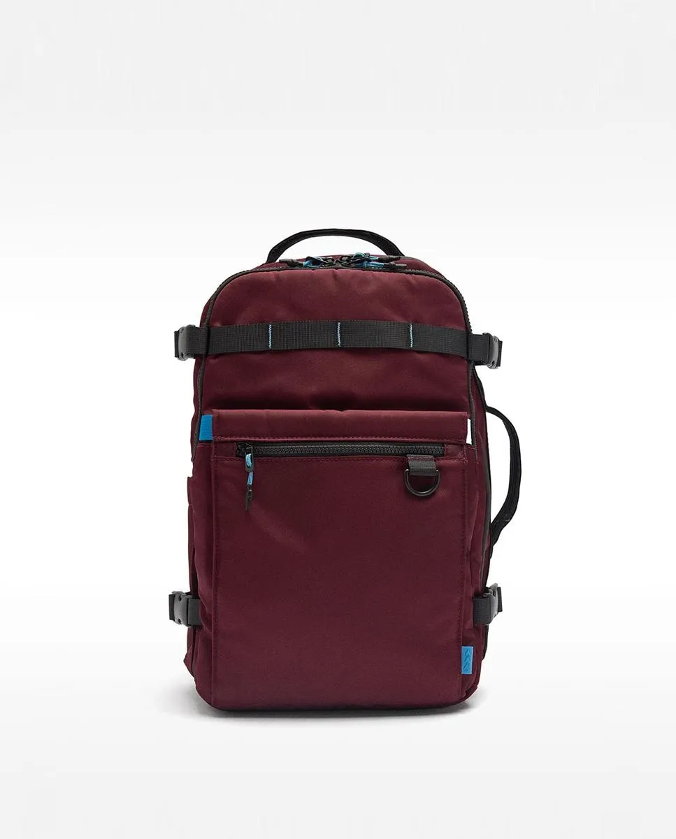 Женская дорожная сумка-рюкзак для ручной клади с несколькими отделениями и гладкой молнией Parfois, бордовый
Женская дорожная сумка-рюкзак для ручной клади с несколькими отделениями и гладкой молнией Parfois, бордовый