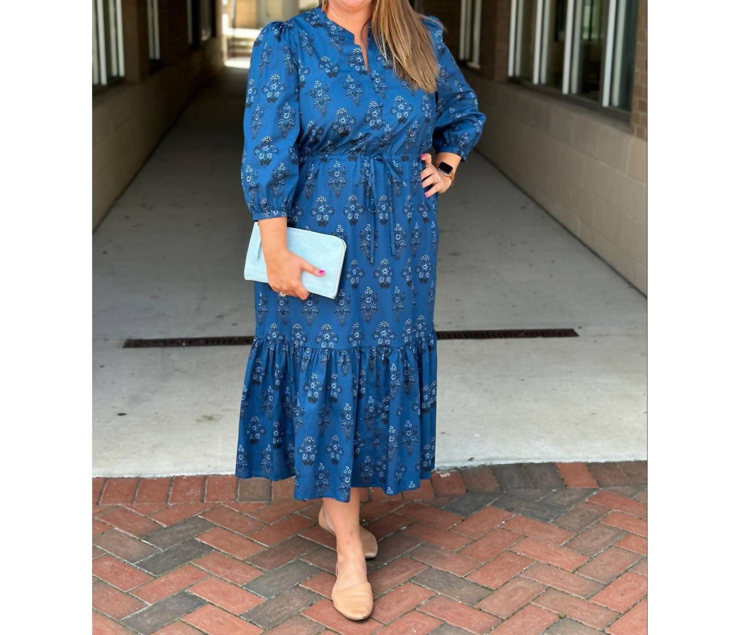 Платье Gardena Plus с разрезом на горловине в морском цвете SUGARLIPS, темно-синий
Платье Gardena Plus с разрезом на горловине в морском цвете SUGARLIPS, темно-синий