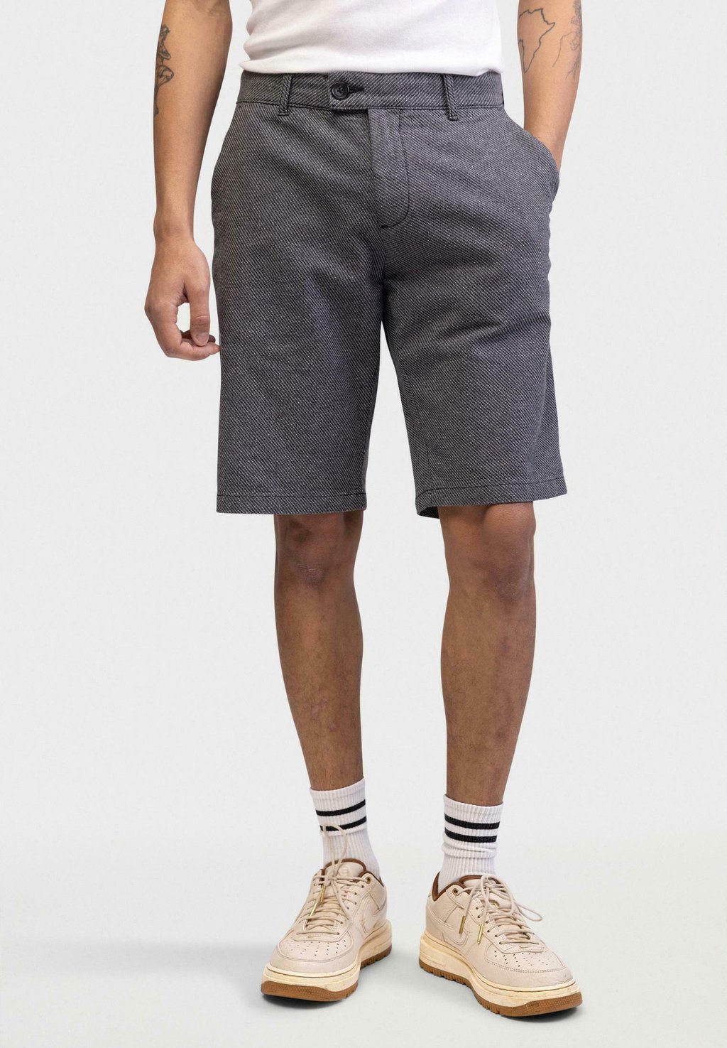 Шорты ERCAN Redefined Rebel, серый
Шорты ERCAN Redefined Rebel, серый