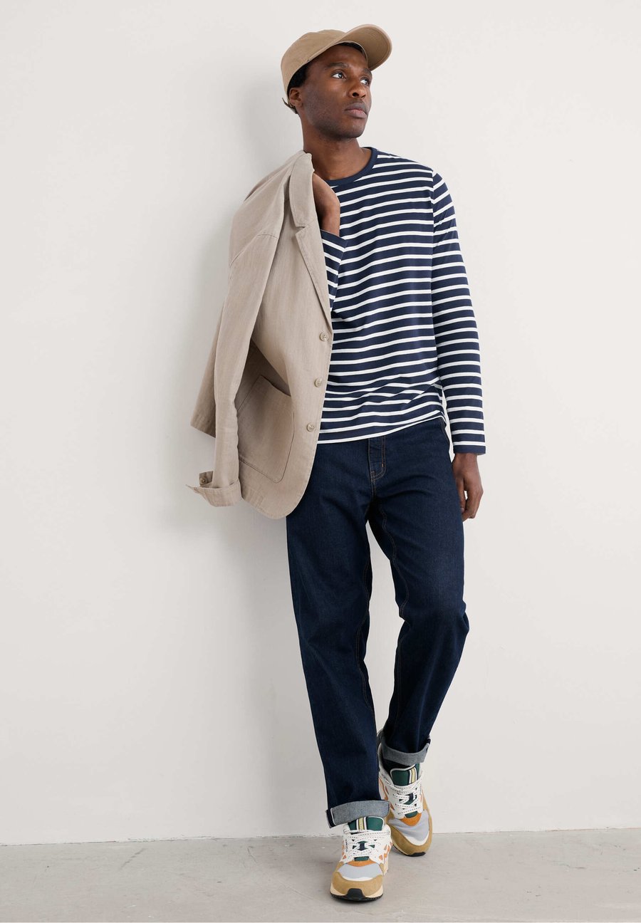 Топ Seasalt Cornwall SAILOR, Navy - Breton Maritime Chalk/Dark-Blue Denim
Топ Seasalt Cornwall SAILOR, Navy - Breton Maritime Chalk/Dark-Blue Denim