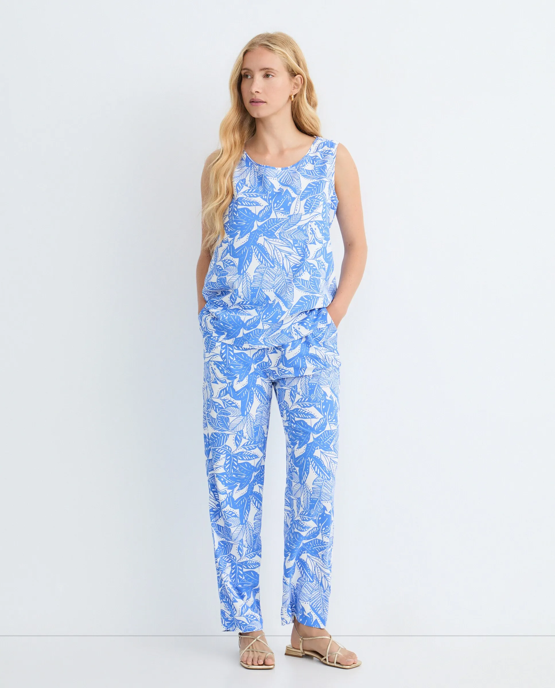 Женские брюки с принтом на резинке Zermatt, синий
Женские брюки с принтом на резинке Zermatt, синий