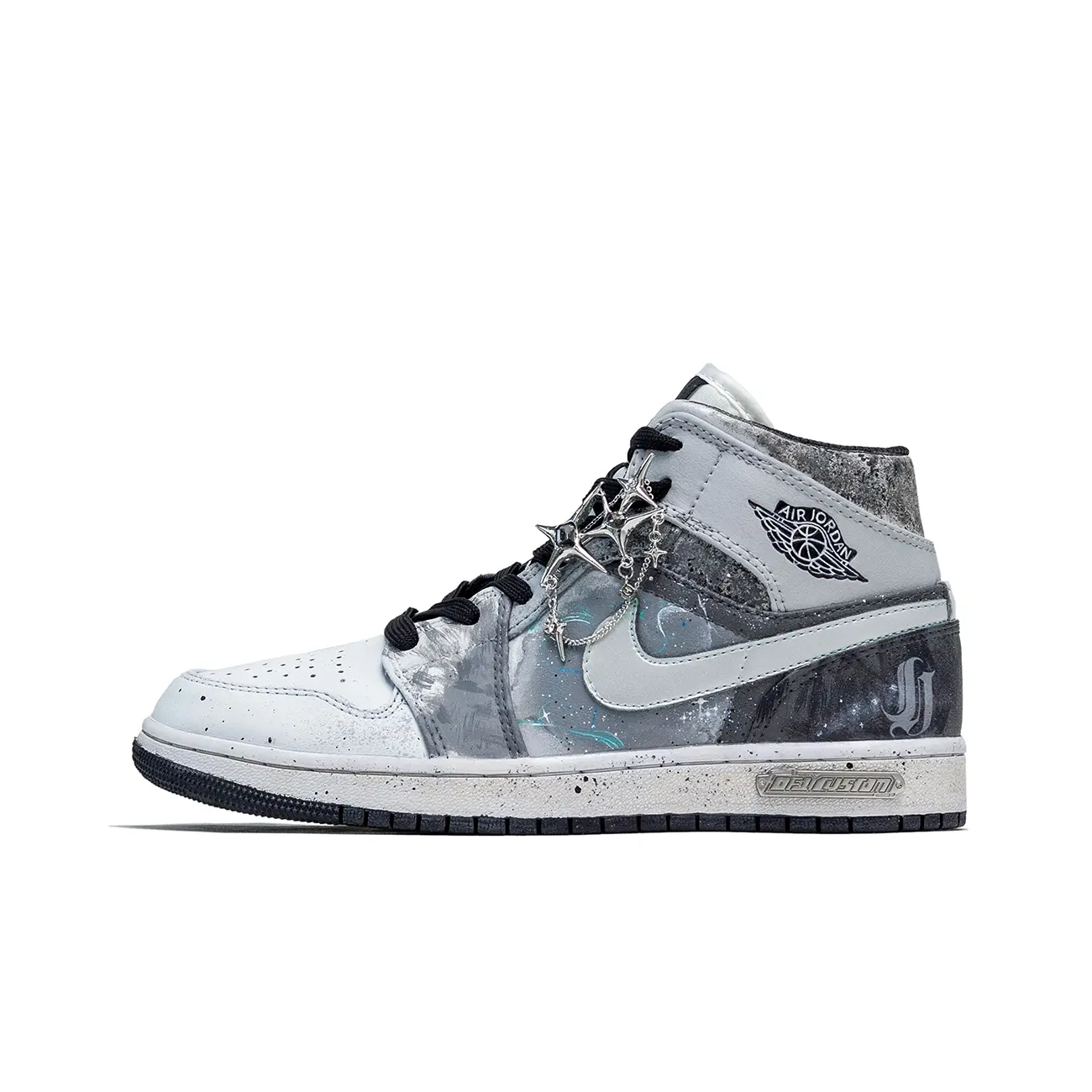 Jordan Air 1 Mid нескользящие износостойкие высокие детские баскетбольные кроссовки gray white для подростков
Jordan Air 1 Mid нескользящие износостойкие высокие детские баскетбольные кроссовки gray white для подростков