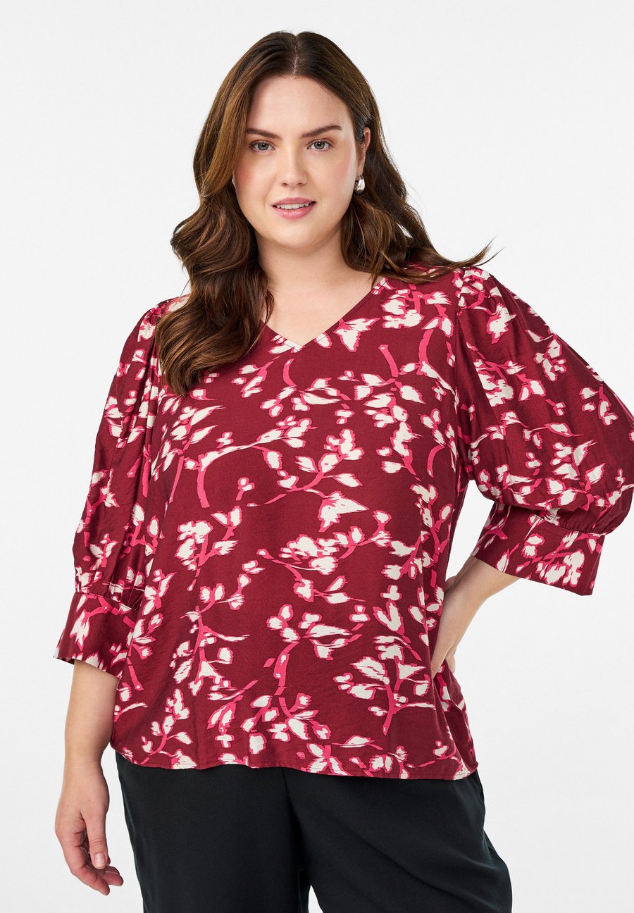 Блуза Zizzi MIT V-AUSSCHNITT UND 3/4-ÄRMELN, Faded Flower/Red
Блуза Zizzi MIT V-AUSSCHNITT UND 3/4-ÄRMELN, Faded Flower/Red