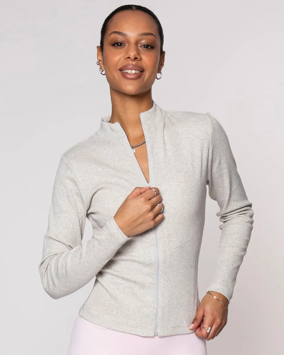 Женская приталенная куртка с потайной молнией из органического хлопка Believe Athletics, светло-серый
Женская приталенная куртка с потайной молнией из органического хлопка Believe Athletics, светло-серый