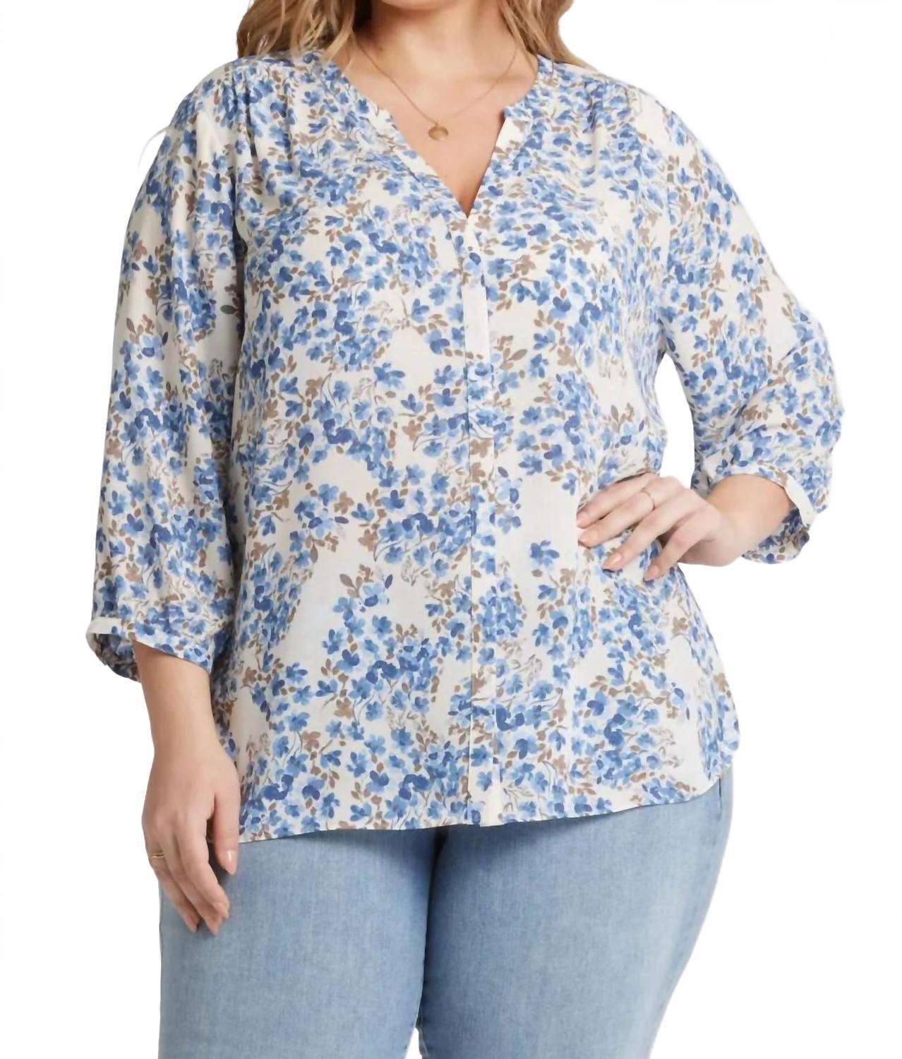 Блузка с защипами в цвете синяя георгина NYDJ
Блузка с защипами в цвете синяя георгина NYDJ