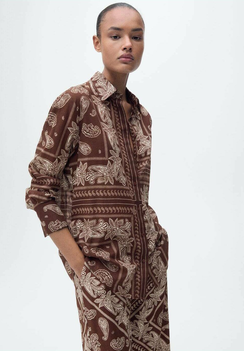 Блузка на пуговицах JULIA Mango, коричневый
Блузка на пуговицах JULIA Mango, коричневый