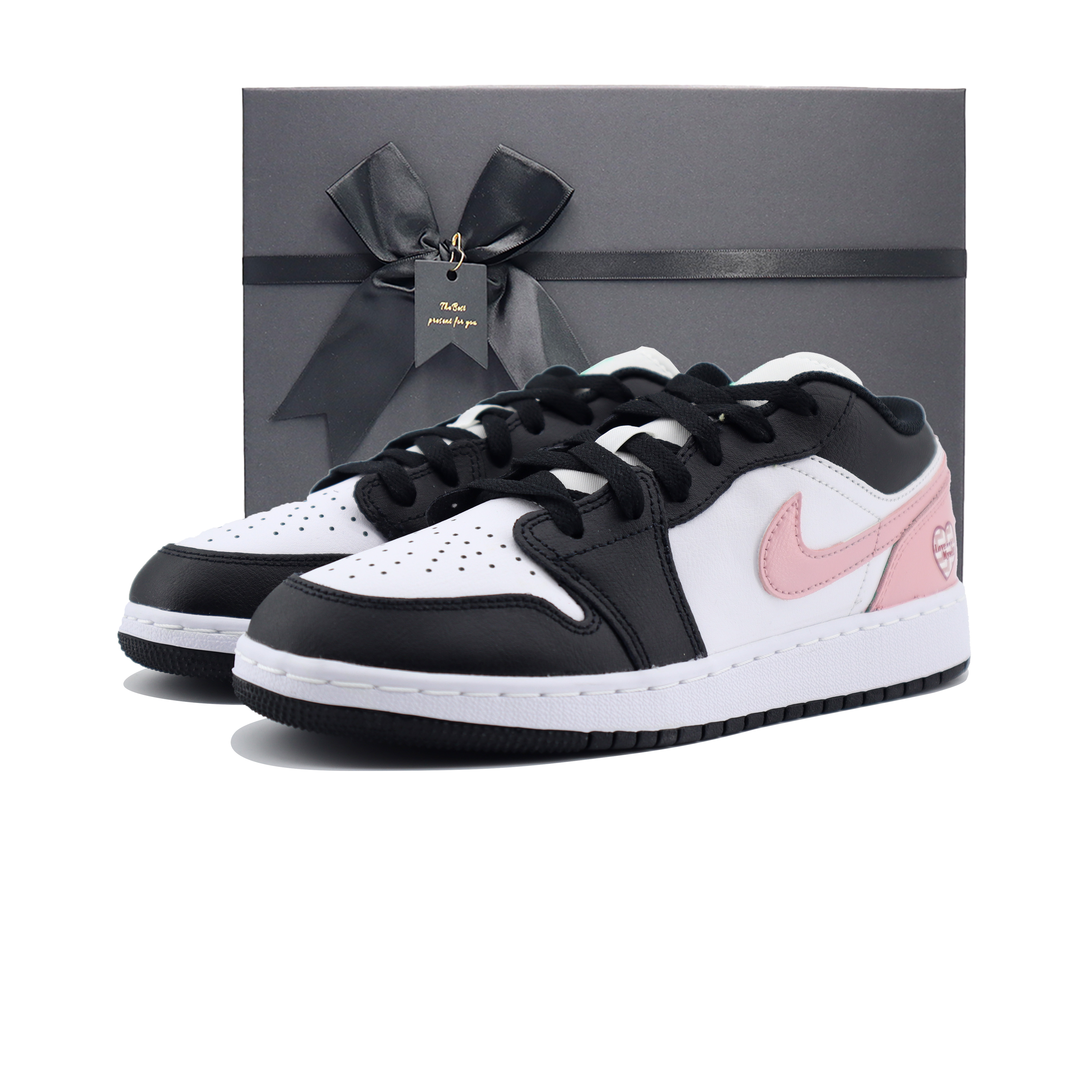 Jordan Кроссовки Air 1 Pink с низким верхом, устойчивые к истиранию, для скейтбординга, для подростков
Jordan Кроссовки Air 1 Pink с низким верхом, устойчивые к истиранию, для скейтбординга, для подростков