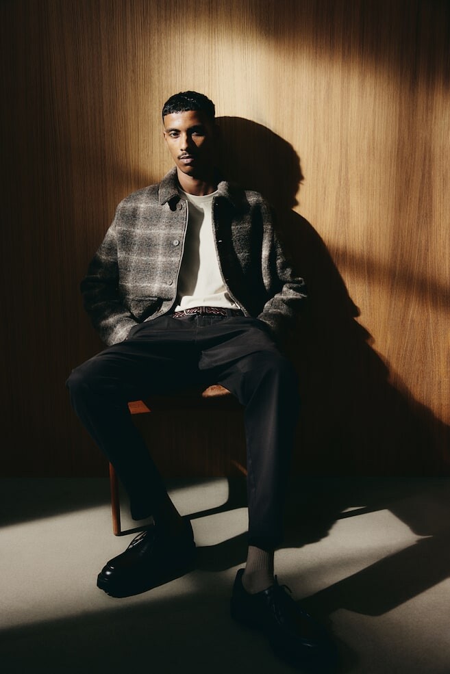 Жакет из смесовой шерсти обычного кроя H&M, коричневый
Жакет из смесовой шерсти обычного кроя H&M, коричневый