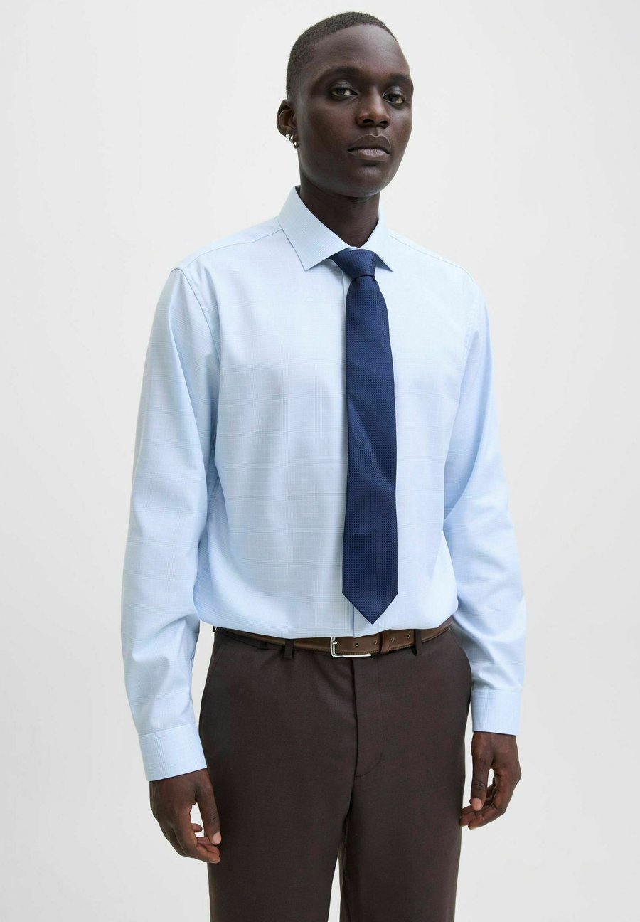 Ремень Jack & Jones JACCHRISTOPHER, Brown Stone/Light Brown
Ремень Jack & Jones JACCHRISTOPHER, Brown Stone/Light Brown