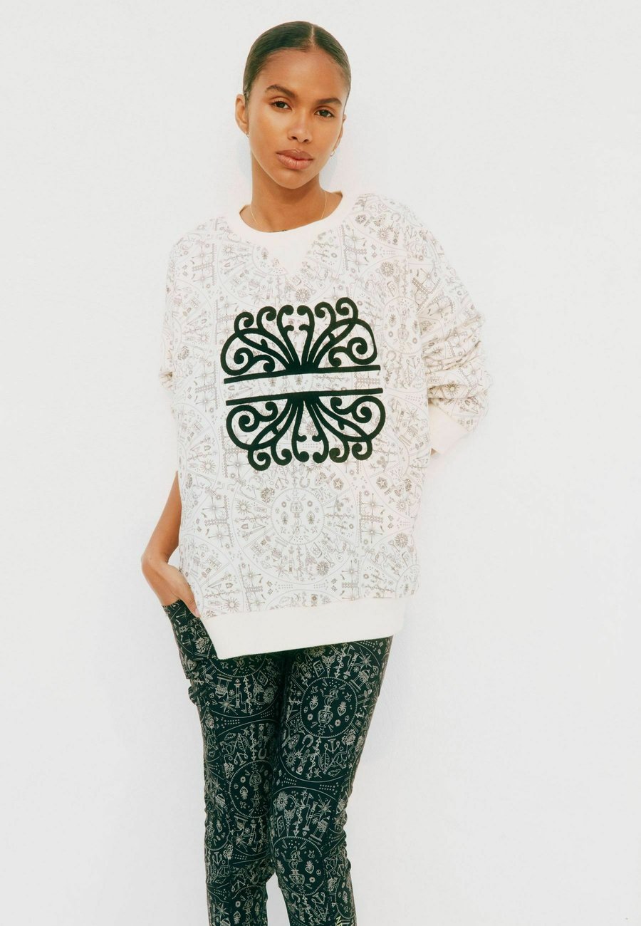 Толстовка Never Fully Dressed Sweatshirt, Cream Map Print/Beige
Толстовка Never Fully Dressed Sweatshirt, Cream Map Print/Beige