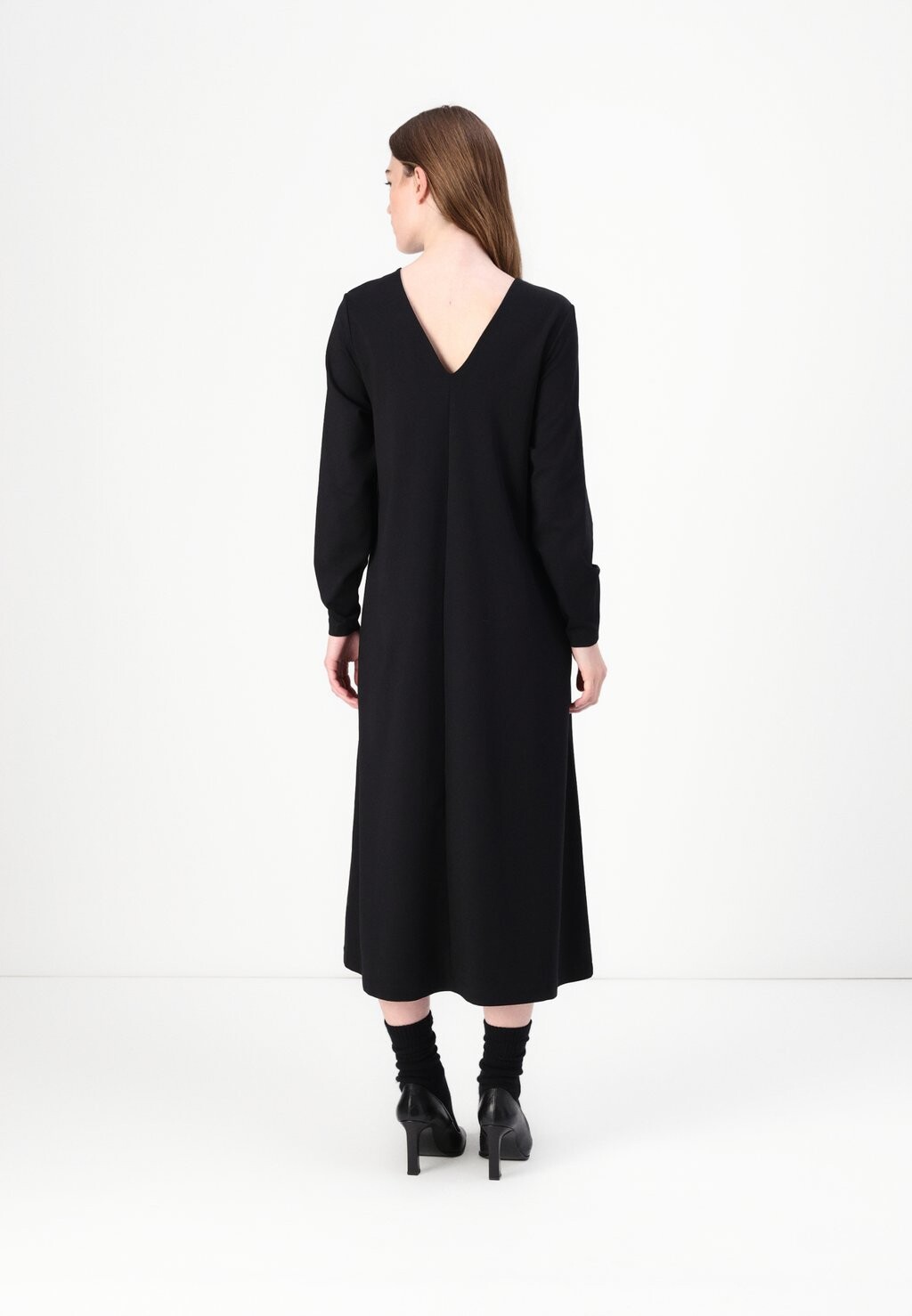 Платье из джерси RAHEN DRYKORN, черный
Платье из джерси RAHEN DRYKORN, черный