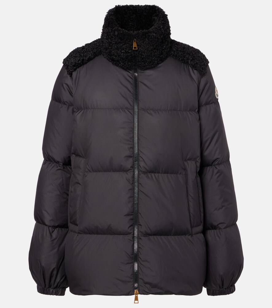 Пуховик с отделкой из флиса esnaie Moncler
Пуховик с отделкой из флиса esnaie Moncler