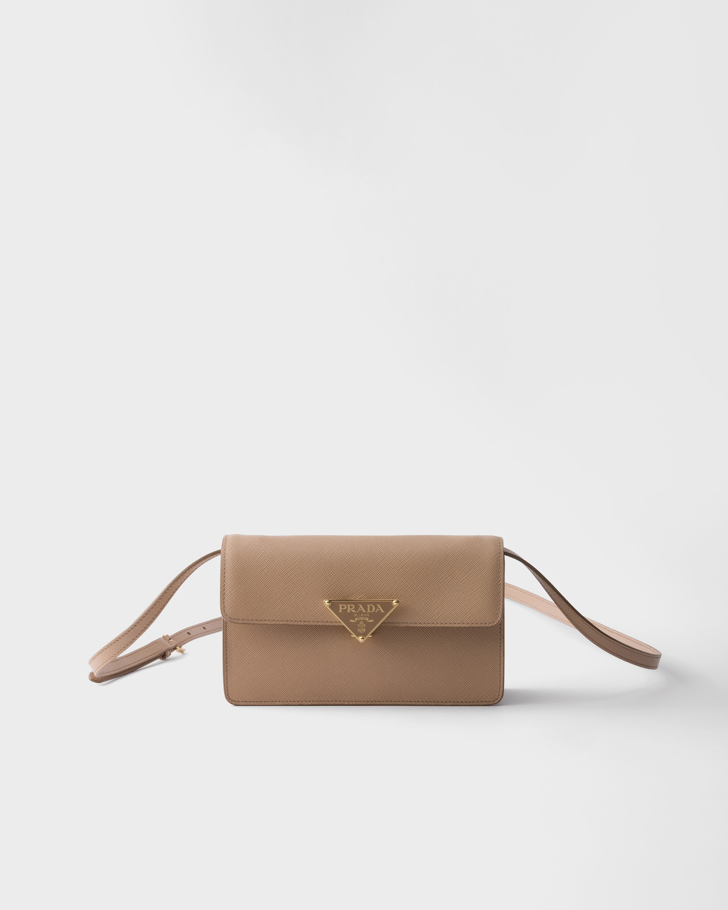 Мини-сумка из сафьяновой кожи Prada, бежевый
Мини-сумка из сафьяновой кожи Prada, бежевый