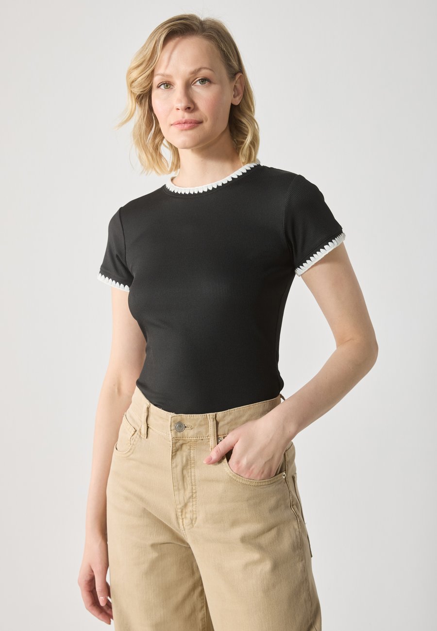 Футболка Anna Field Basic T-shirt, Black/Blanc De Blanc/Black, Белый, Футболка Anna Field Basic T-shirt, Black/Blanc De Blanc/Black
Футболка Anna Field Basic T-shirt, Black/Blanc De Blanc/Black, Белый, Футболка Anna Field Basic T-shirt, Black/Blanc De Blanc/Black