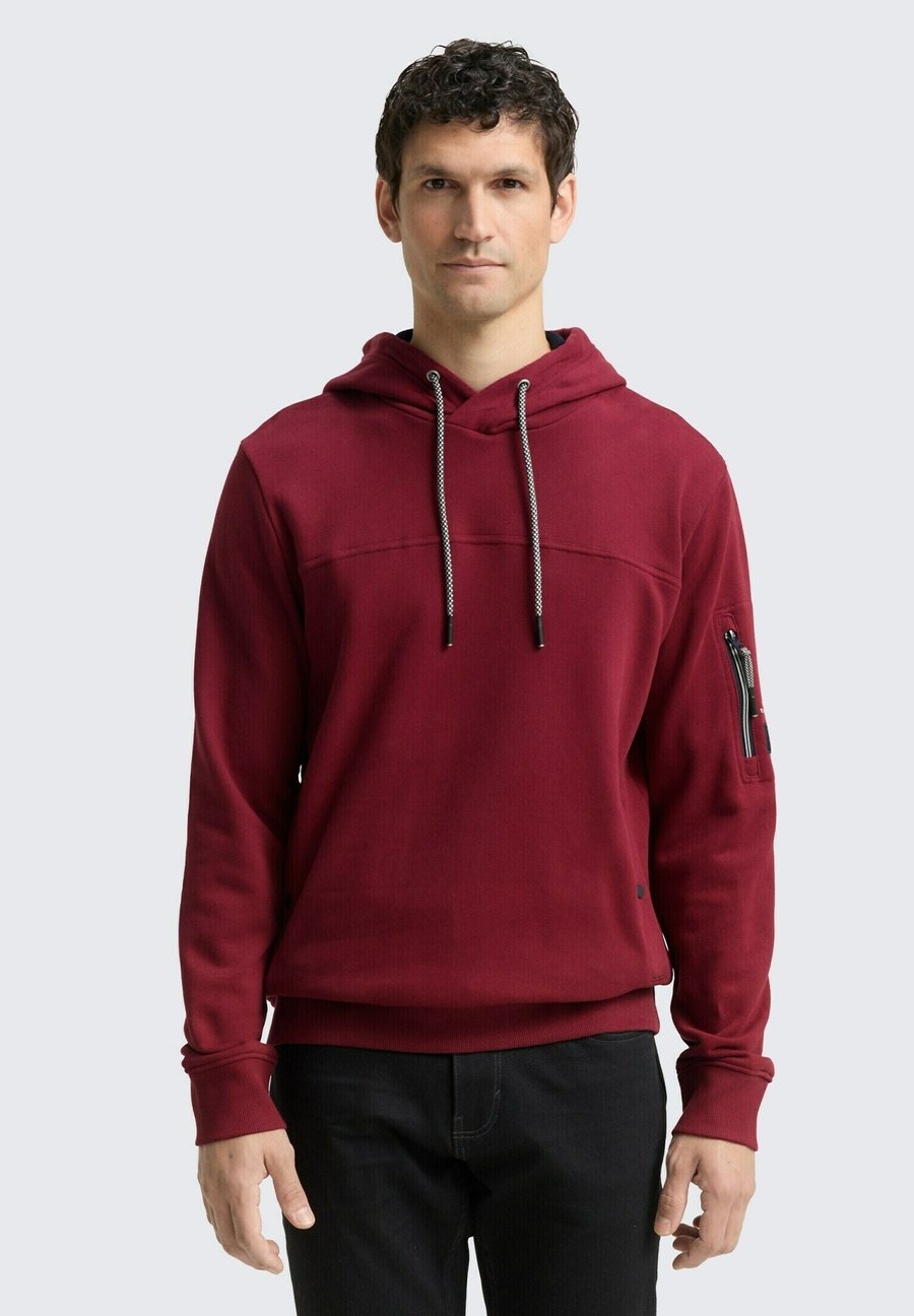 Худи TOM TAILOR MIT TASCHEN, Cabarnet Bordeaux Red/Dark Red
Худи TOM TAILOR MIT TASCHEN, Cabarnet Bordeaux Red/Dark Red