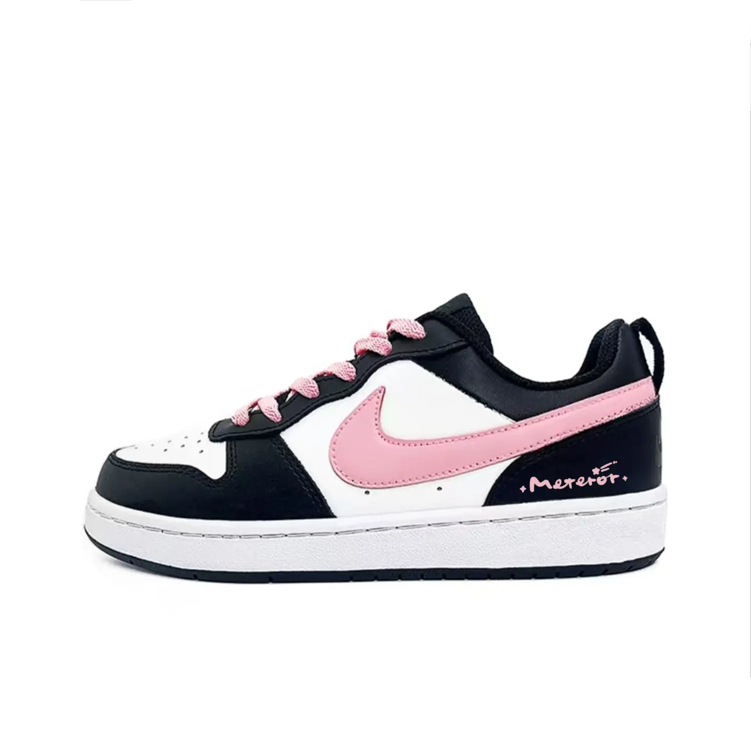 Nike Court Borough Low 2 нескользящие, устойчивые к истиранию, дышащие низкие кроссовки для скейтбординга black white pink kids'
Nike Court Borough Low 2 нескользящие, устойчивые к истиранию, дышащие низкие кроссовки для скейтбординга black white pink kids'