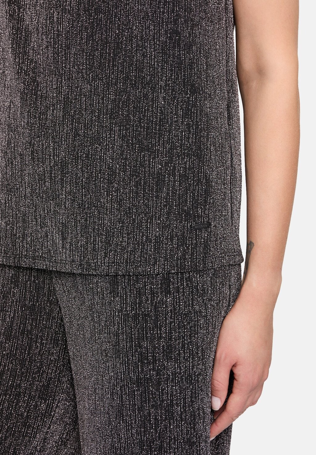 Топ Betty & Co, черный
Топ Betty & Co, черный