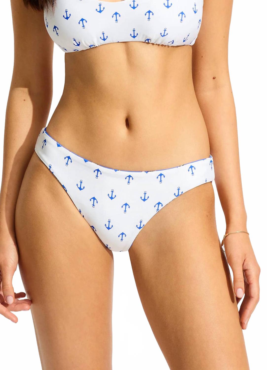 Ahoy Обратимые шорты-бикини в лазурном цвете Seafolly
Ahoy Обратимые шорты-бикини в лазурном цвете Seafolly