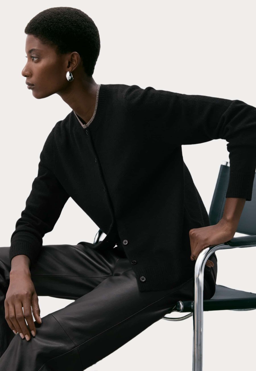 Кардиган Marks & Spencer CREW NECK, Black
Кардиган Marks & Spencer CREW NECK, Black