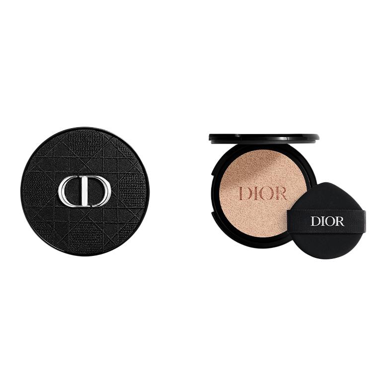 Набор матовой косметики с узором плетения вышивка мягкая фиксирующая подушечка легко растушевывается стойкий DIOR
Набор матовой косметики с узором плетения вышивка мягкая фиксирующая подушечка легко растушевывается стойкий DIOR