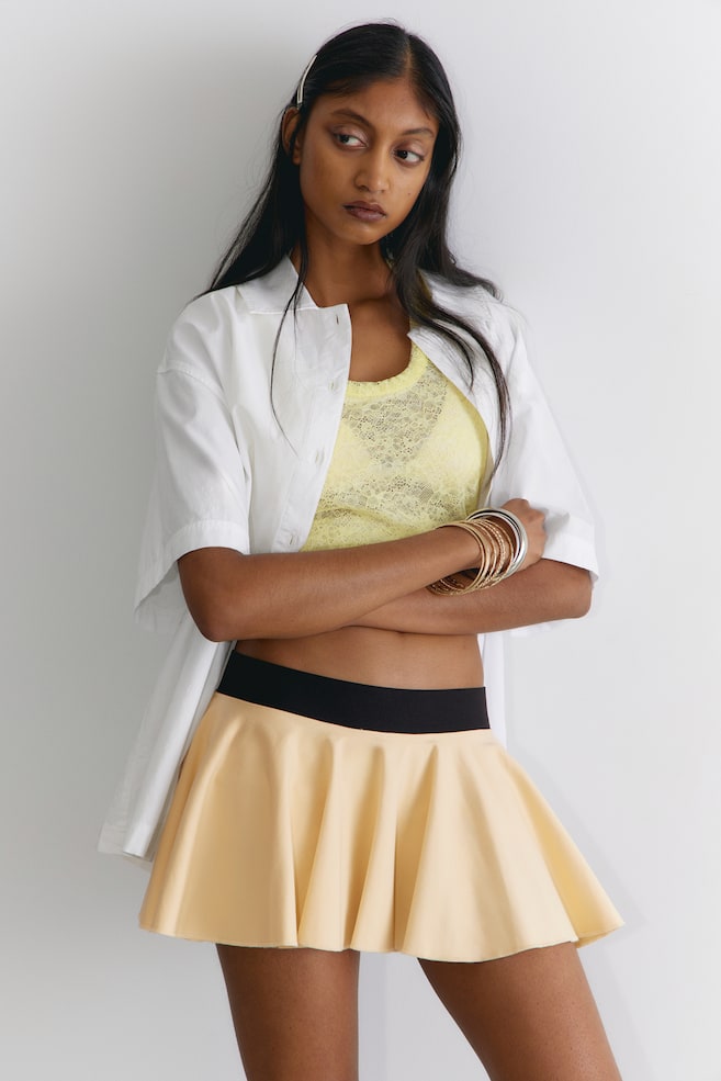 Расклешенная мини-юбка с заниженной талией Monki, черный
Расклешенная мини-юбка с заниженной талией Monki, черный