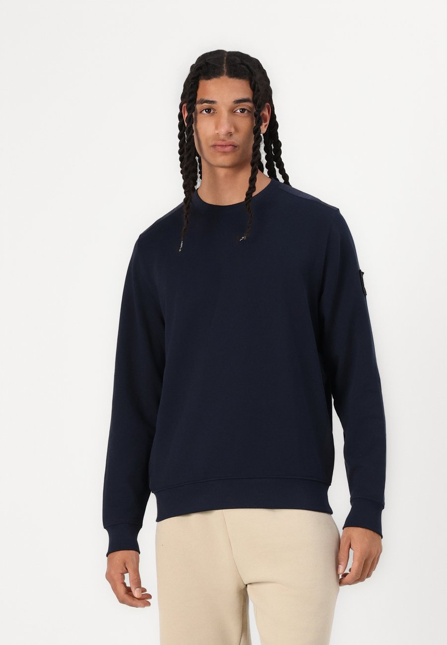 Толстовка Weekend Offender BOMB, Navy/Dark Blue
Толстовка Weekend Offender BOMB, Navy/Dark Blue