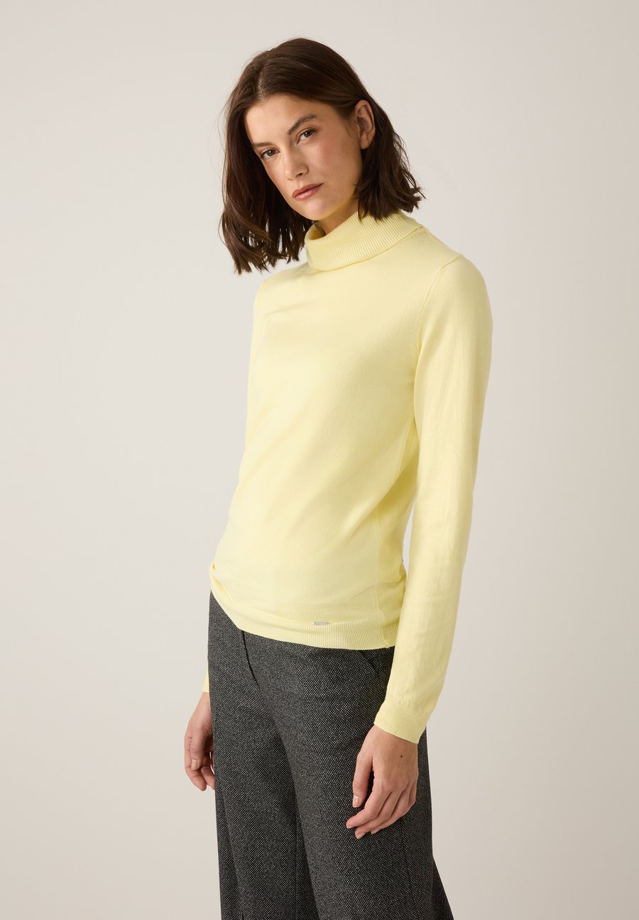 Джемпер More & More Jumper, Vanilla Cream/Yellow
Джемпер More & More Jumper, Vanilla Cream/Yellow