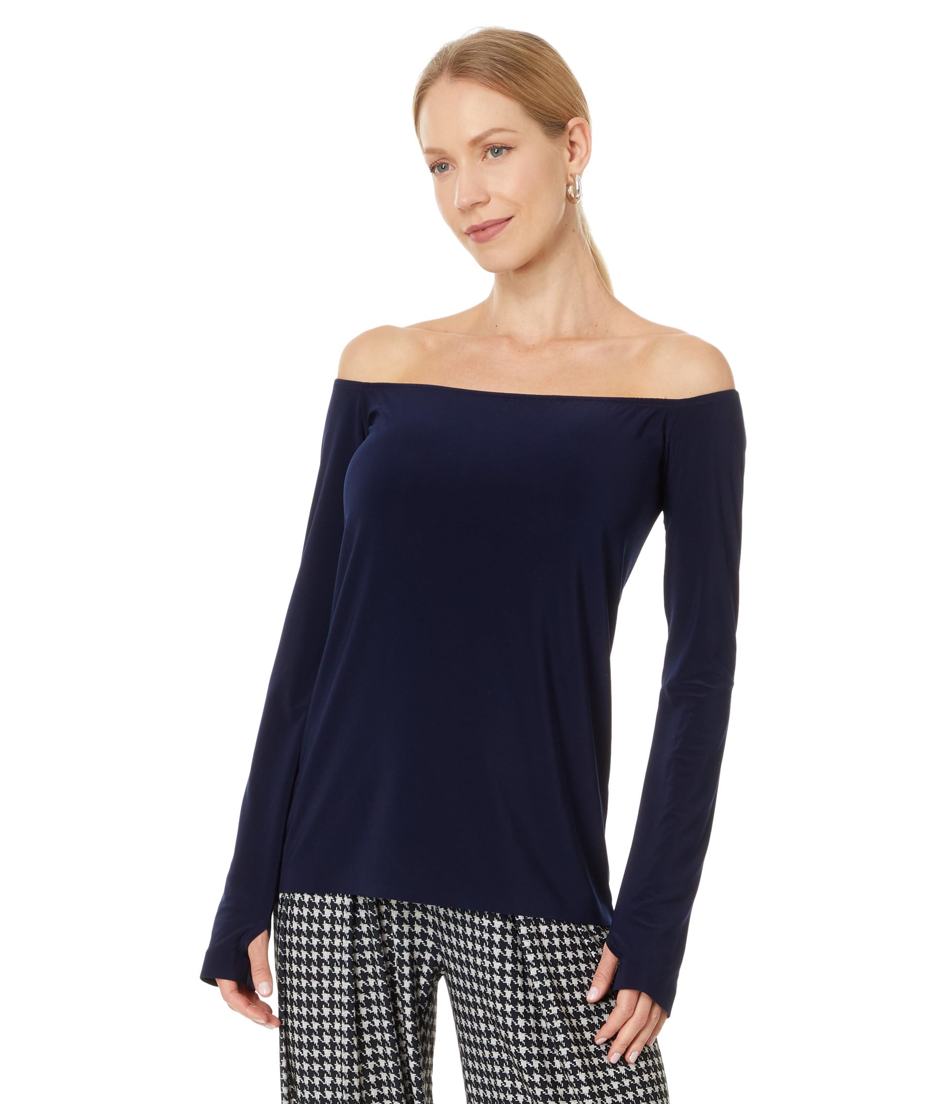 Топ Norma Kamali Long Sleeve Off Shoulder Top, True Navy
Топ Norma Kamali Long Sleeve Off Shoulder Top, True Navy