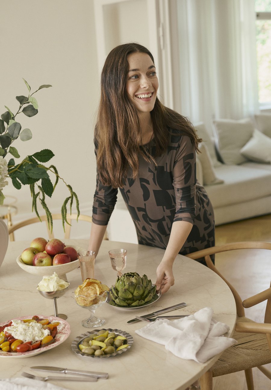 Платье Bon'A Parte ZIA, Black Graphic Print/Black
Платье Bon'A Parte ZIA, Black Graphic Print/Black