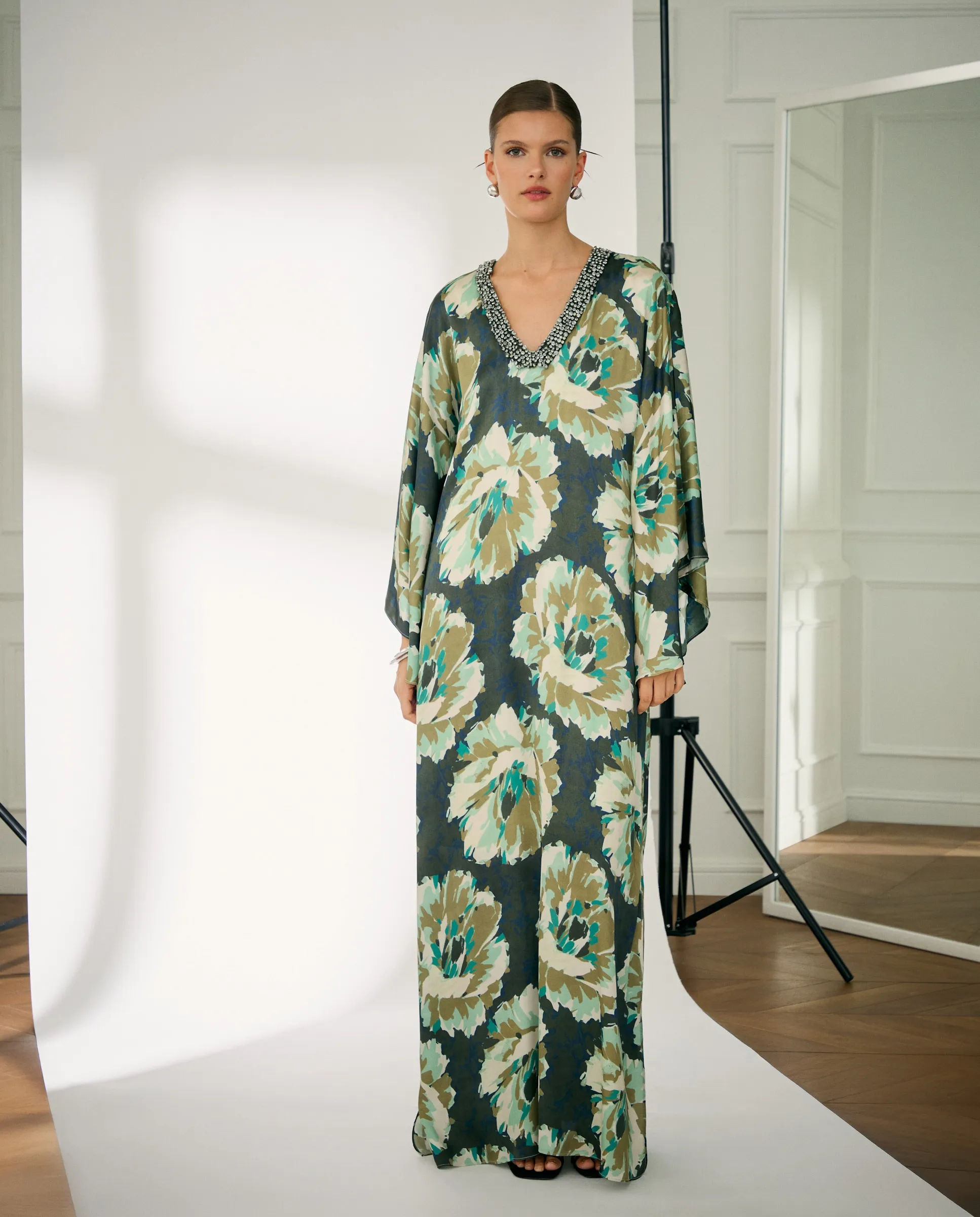 Женское длинное платье с принтом Woman Fiesta El Corte Inglés, зеленый
Женское длинное платье с принтом Woman Fiesta El Corte Inglés, зеленый