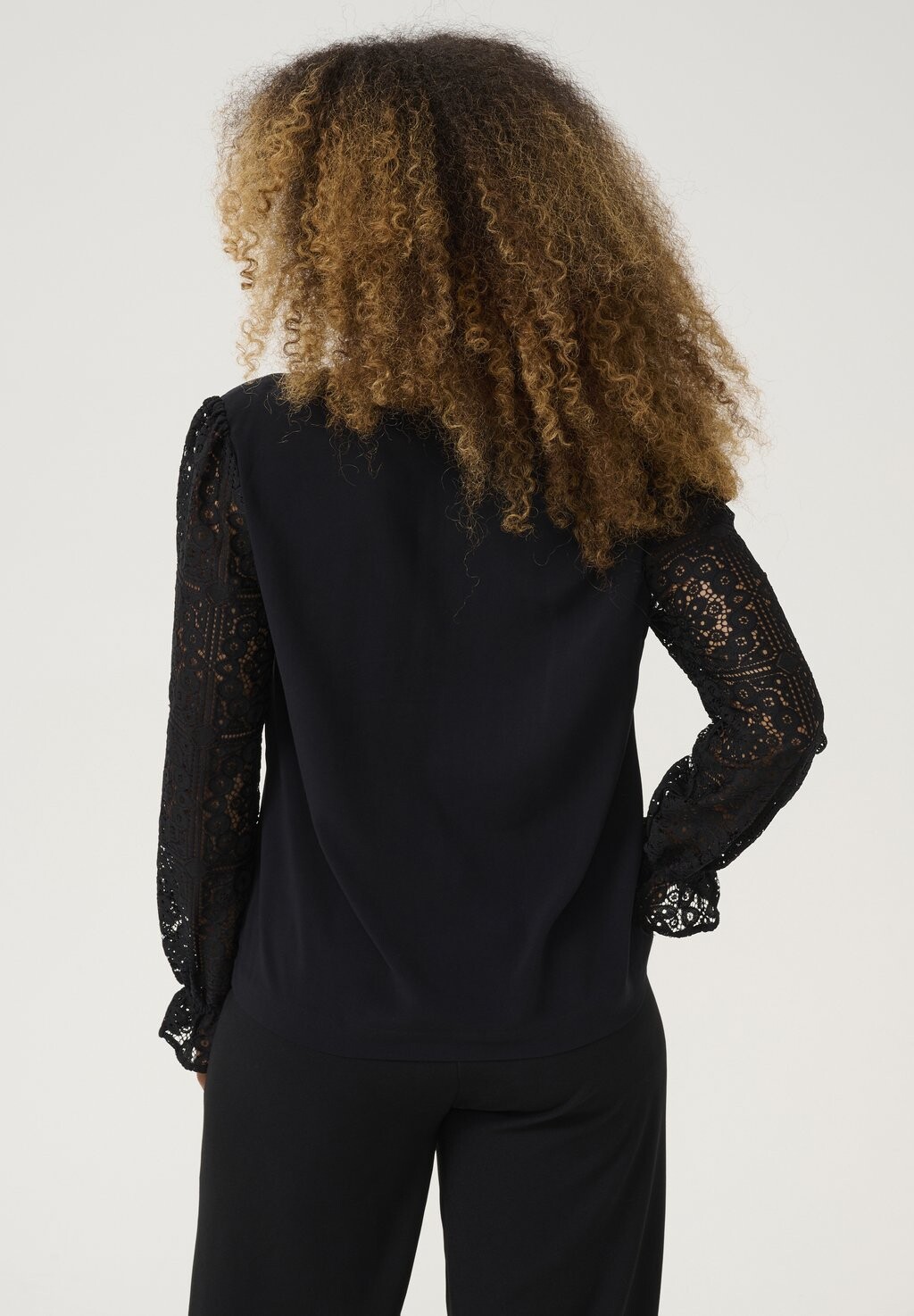 Блуза SHANI Love Copenhagen, черный 
Блуза SHANI Love Copenhagen, черный